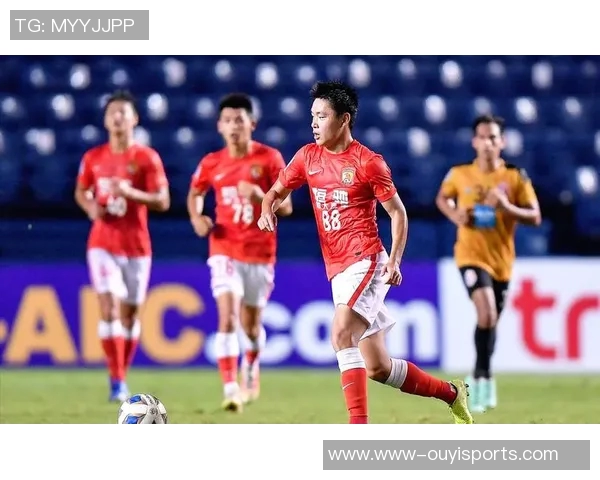 广州足球队个人能力引发热议球迷观点分歧引发讨论 广州足球队个人能力引发热议球迷观点分歧引发讨论